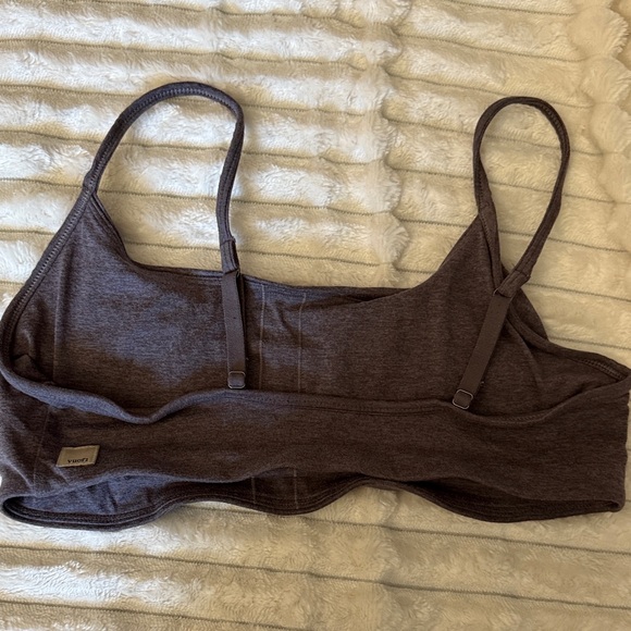 Vuori Charcoal Sports Bra - Picture 2 of 3